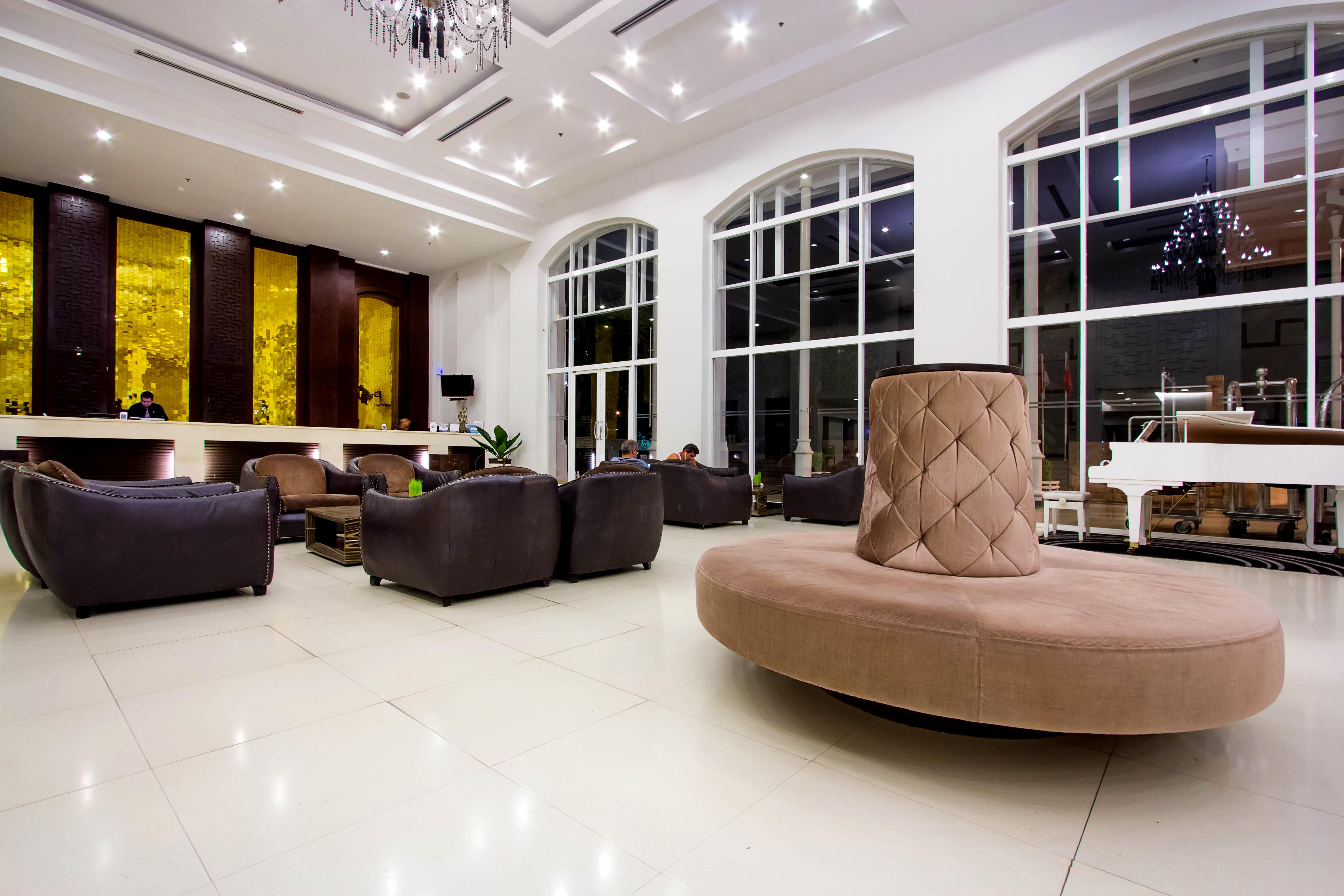 D Varee Jomtien Beach, Pattaya Kültér fotó Lobby