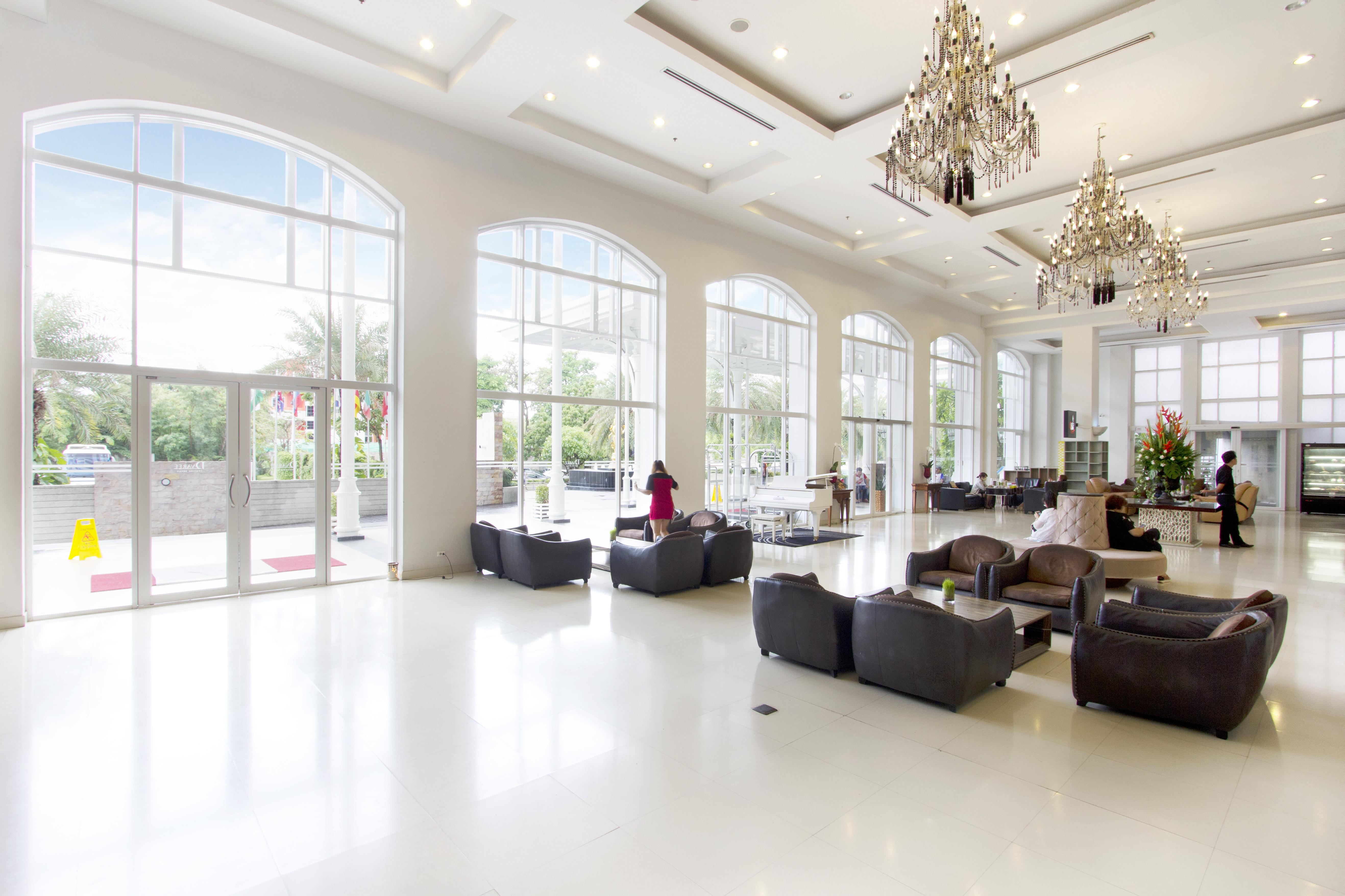 D Varee Jomtien Beach, Pattaya Kültér fotó Lobby