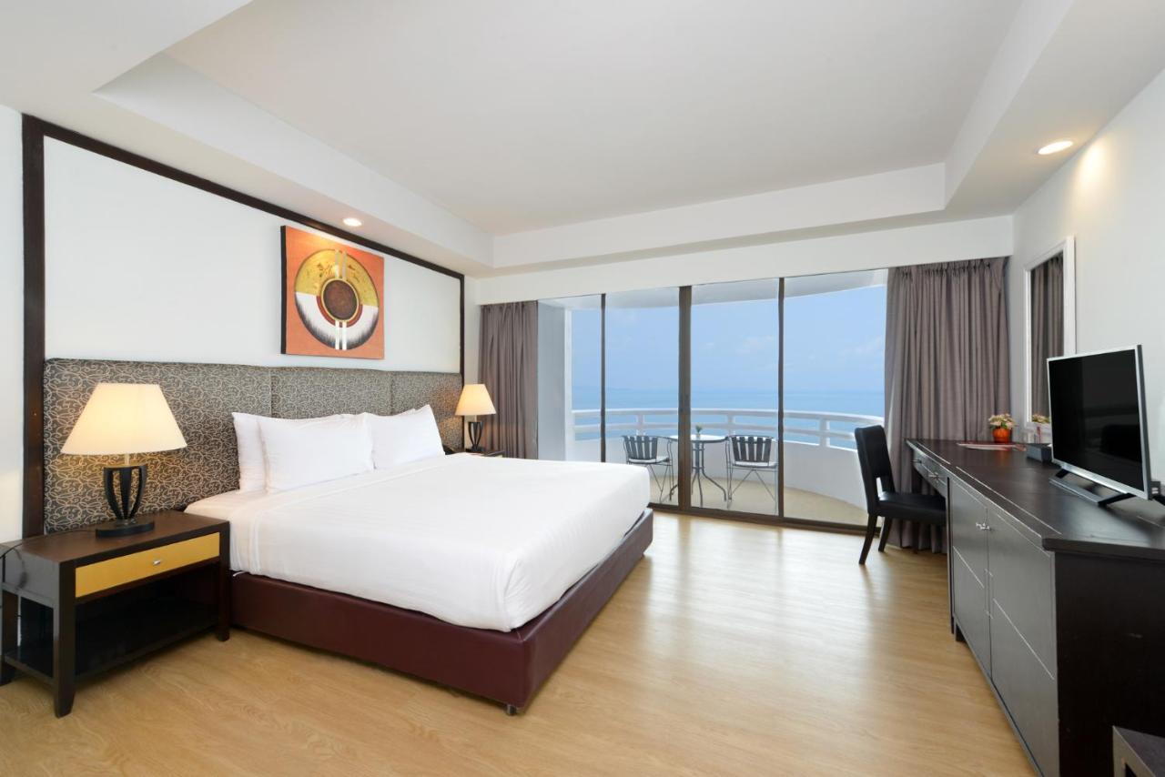 D Varee Jomtien Beach, Pattaya Kültér fotó Deluxe Ocean View