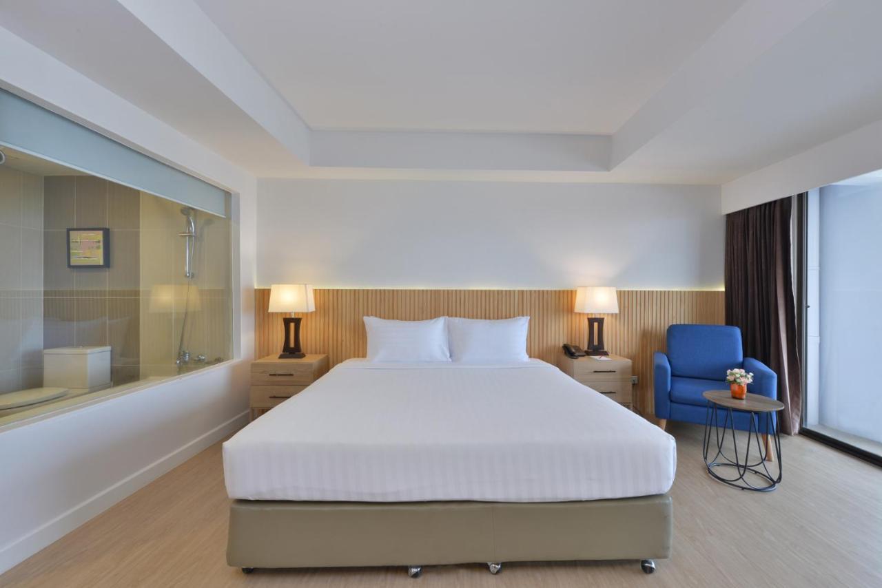 D Varee Jomtien Beach, Pattaya Kültér fotó Deluxe Room