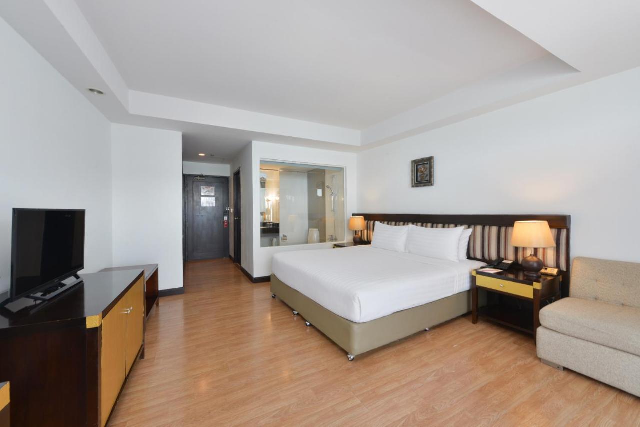 D Varee Jomtien Beach, Pattaya Kültér fotó Deluxe Room